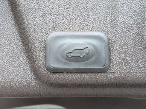Used 2016 Buick Enclave Leather AWD/4WD image 19