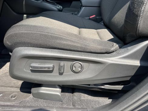 Used 2024 Honda CR-V EX image 17