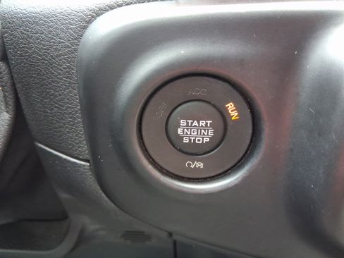 Used 2020 Jeep Wrangler Unlimited Rubicon w/ Dual Top Group AWD/4WD image 18