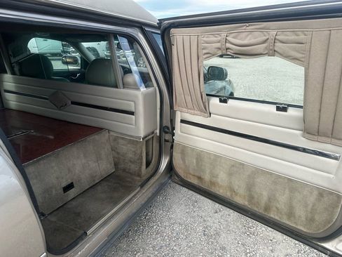 Used 2003 Cadillac De Ville Hearse image 18