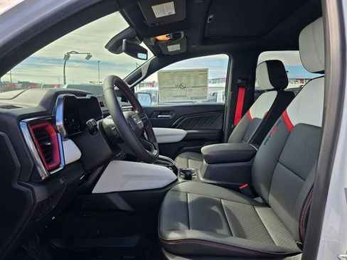 New 2026 GMC Canyon AT4X w/ LPO, Black Badging Package image 23