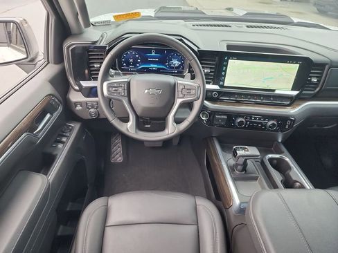 Certified 2025 Chevrolet Silverado 1500 LT Trail Boss w/ Convenience Package II AWD/4WD image 10