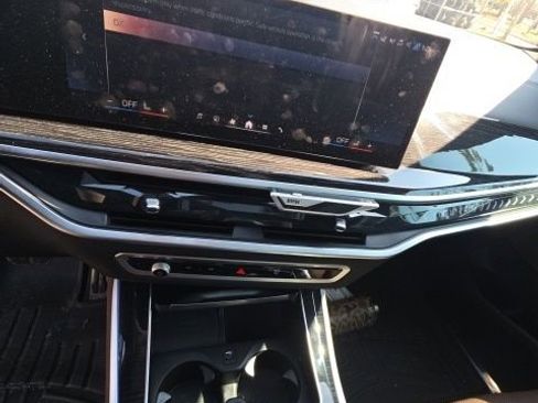 Used 2024 BMW X5 xDrive40i w/ M Sport Package image 16