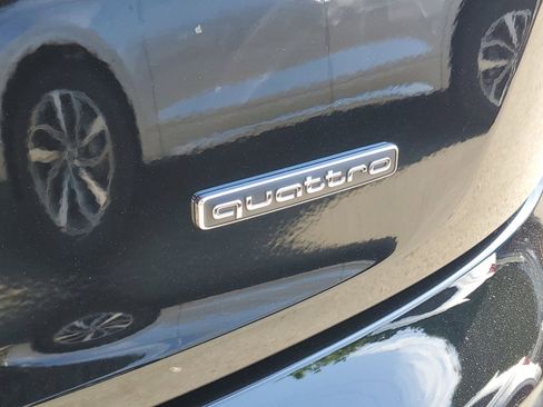 Used 2024 Audi Q5 e Premium Plus w/ Premium Plus Package image 8