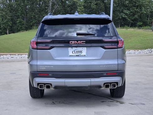 Used 2026 GMC Acadia Elevation w/ Elevation Premium Package FWD image 7
