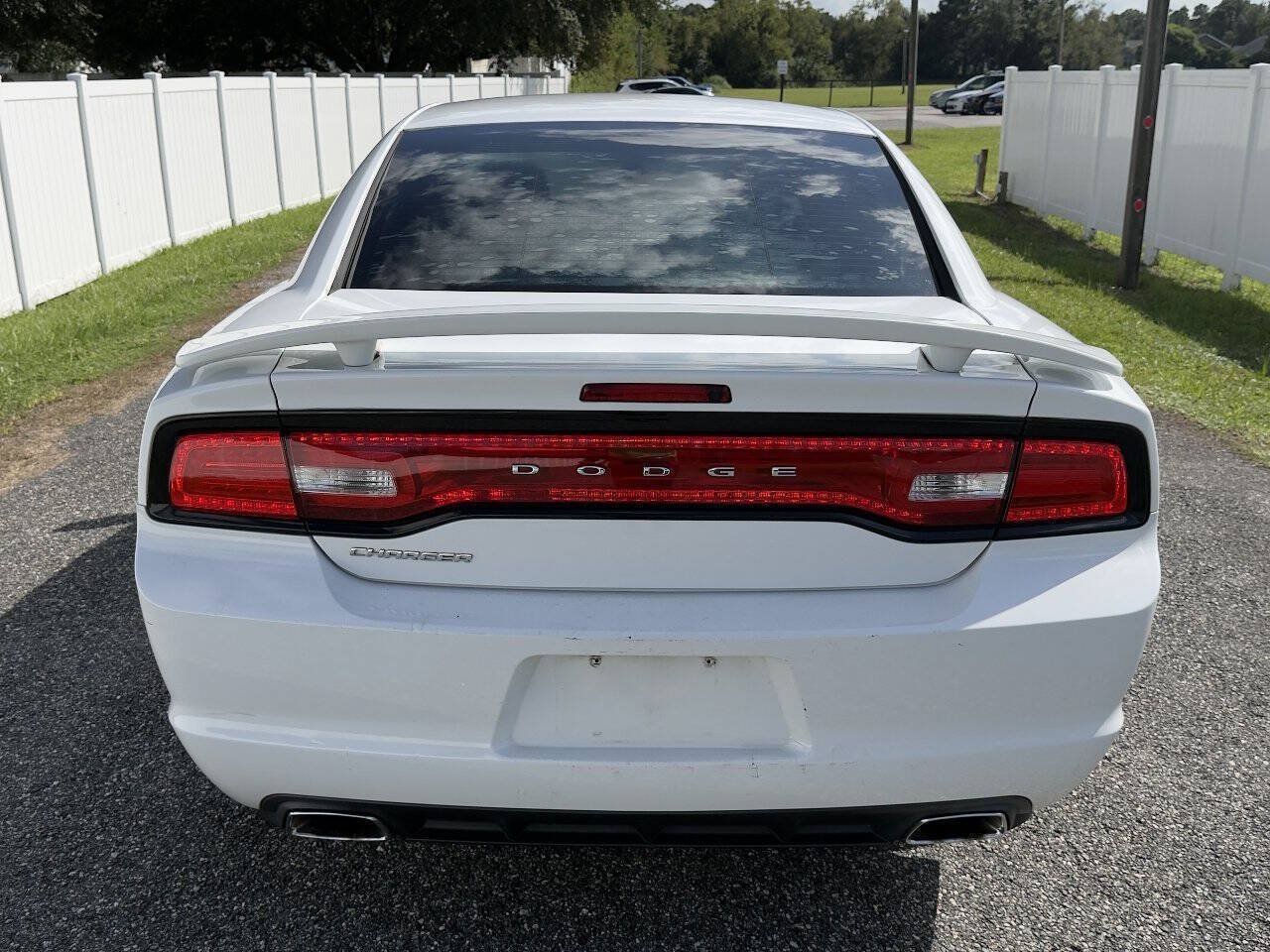 Used 2014 Dodge Charger SE w/ Sport Appearance Group RWD image 6