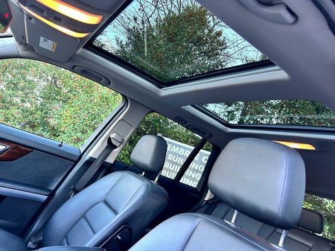 Used 2015 Mercedes-Benz GLK 350 4MATIC image 27