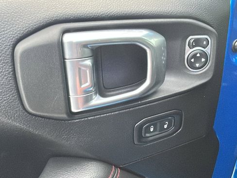 Certified 2022 Jeep Wrangler Unlimited Rubicon w/ Xtreme Recon 35" Tire Package image 13