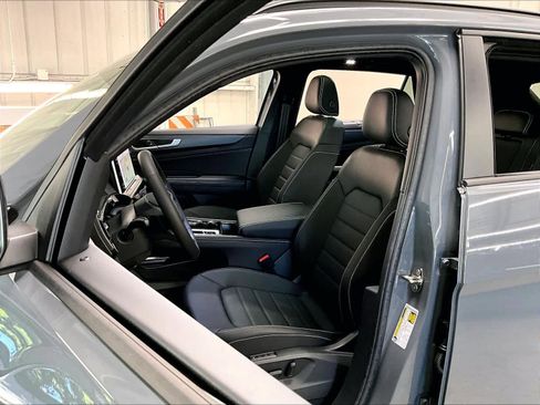 New 2026 Volkswagen Atlas Cross Sport SEL R-Line AWD/4WD image 11