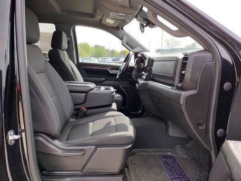 Used 2023 Chevrolet Silverado 1500 LT w/ Protection Package AWD/4WD image 9