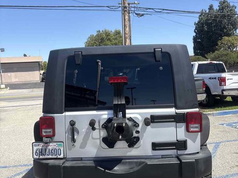 Used 2009 Jeep Wrangler X AWD/4WD image 3