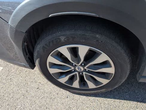 Used 2023 Subaru Outback Limited image 12