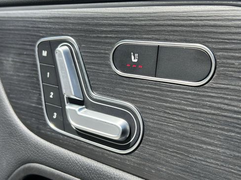 Certified 2026 Mercedes-Benz GLB 250 4MATIC image 40