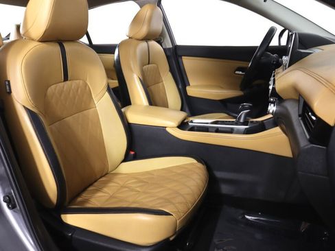 Used 2023 Nissan Sentra SV w/ SV Premium Package FWD image 39