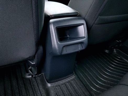 Certified 2024 Honda HR-V Sport image 27