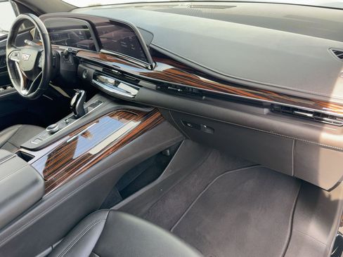Certified 2023 Cadillac Escalade ESV Luxury image 28