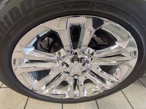 Used 2019 GMC Yukon XL SLT w/ Premium Edition image 30