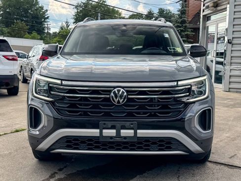 Used 2024 Volkswagen Atlas Peak Edition SEL AWD/4WD image 8