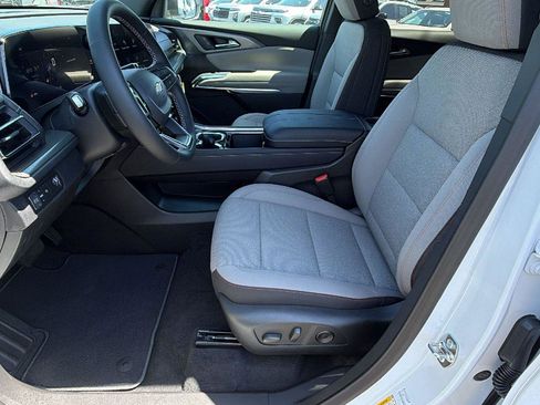 New 2026 Chevrolet Traverse LT FWD image 13