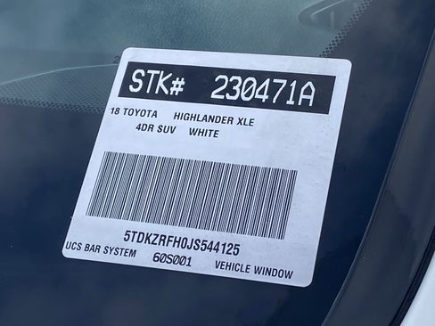 Certified 2018 Toyota Highlander XLE image 34