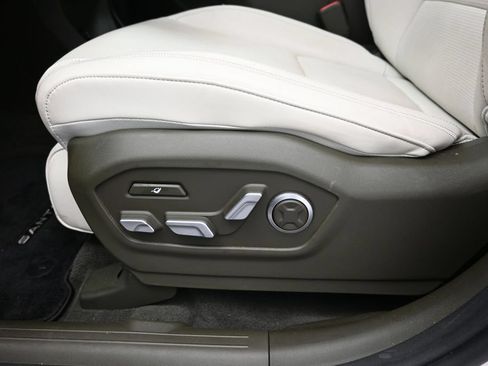 Used 2024 Hyundai Santa Fe Calligraphy FWD image 19