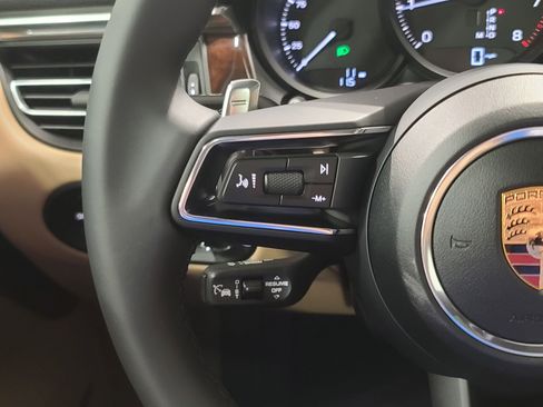 New 2026 Porsche Macan image 17