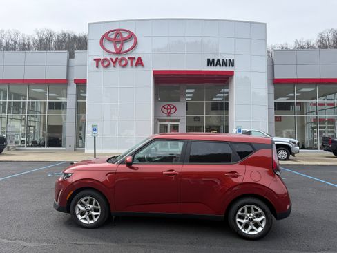 Used 2024 Kia Soul LX w/ Option Group 015 image 1