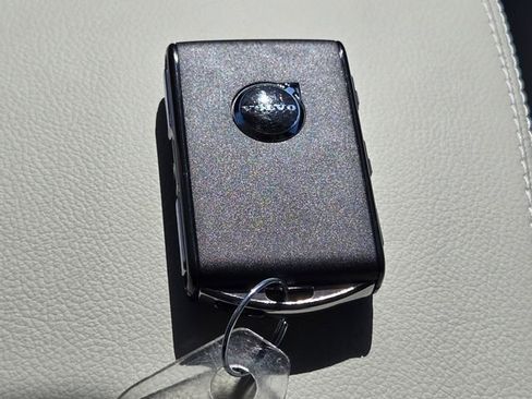 New 2026 Volvo XC40 B5 Ultra image 23