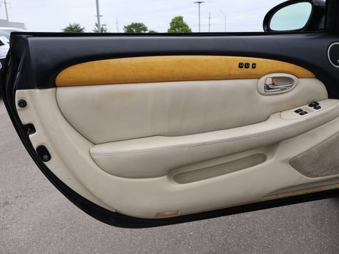 Used 2002 Lexus SC 430 Convertible RWD image 31