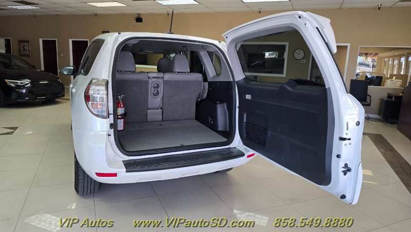 Used 2013 Toyota RAV4 EV FWD image 10