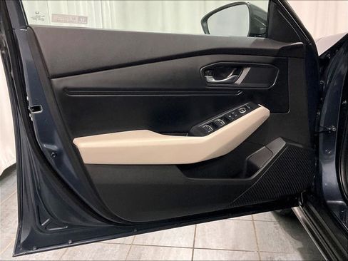 Used 2023 Honda Accord EX image 9