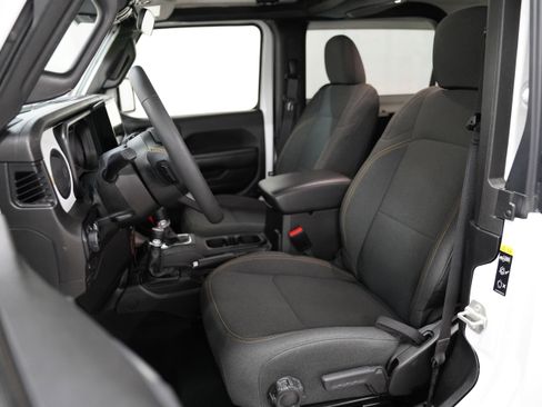 Used 2024 Jeep Wrangler Sport S image 4