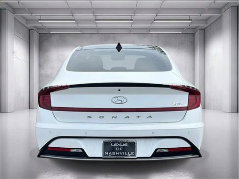 Used 2023 Hyundai Sonata Limited w/ Cargo Package FWD image 4