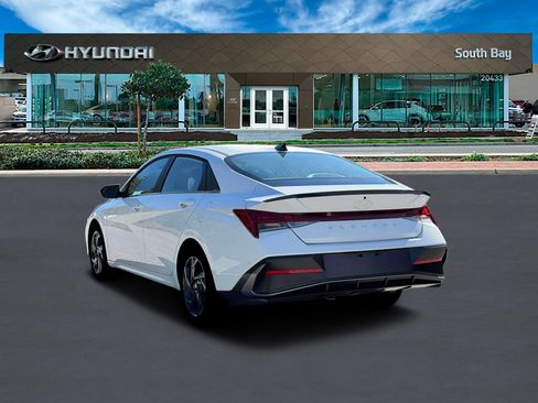 New 2026 Hyundai Elantra SEL Sport image 5