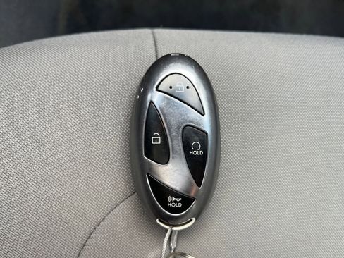 Used 2025 Hyundai Elantra SEL image 22