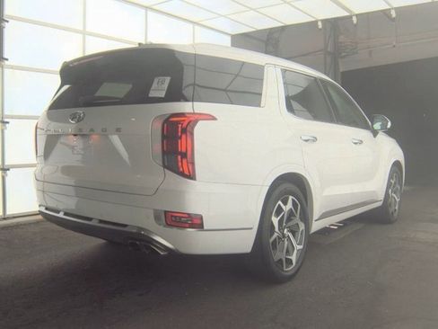 Used 2021 Hyundai Palisade Calligraphy image 2