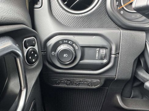 New 2025 Jeep Wrangler Unlimited Rubicon 392 image 25