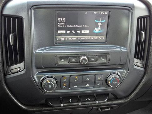 Used 2018 Chevrolet Silverado 1500 W/T w/ Trailering Package image 11