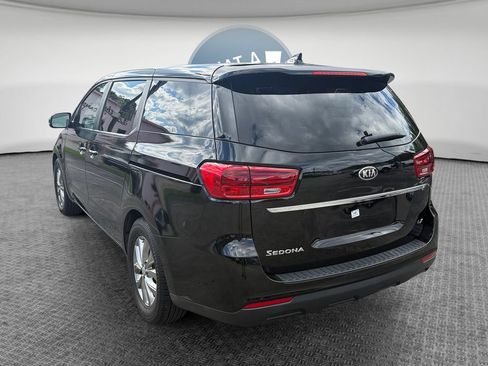 Used 2019 Kia Sedona LX FWD image 6
