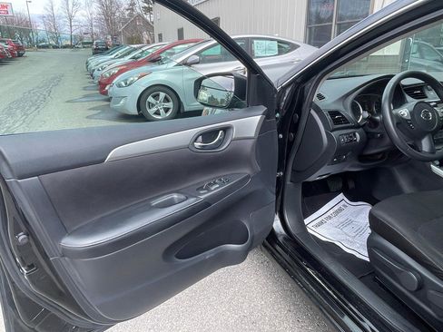 Used 2019 Nissan Sentra S w/ Appearance Package image 10