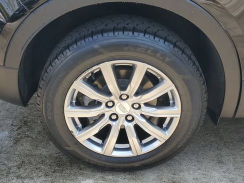 Certified 2023 Cadillac XT4 Premium Luxury FWD image 7