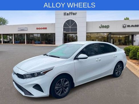 Used 2024 Kia Forte LXS FWD image 1