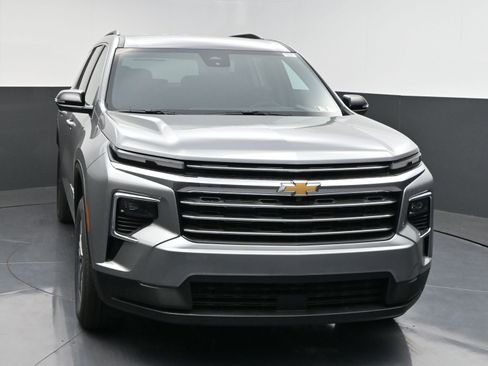 New 2026 Chevrolet Traverse LT FWD image 2