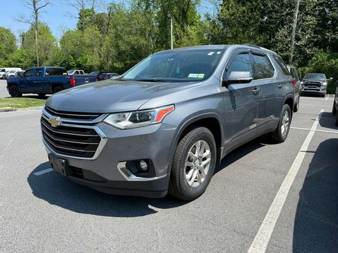 Used 2018 Chevrolet Traverse LT AWD/4WD image 3
