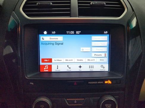 Used 2017 Ford Explorer XLT w/ Equipment Group 202A FWD image 26