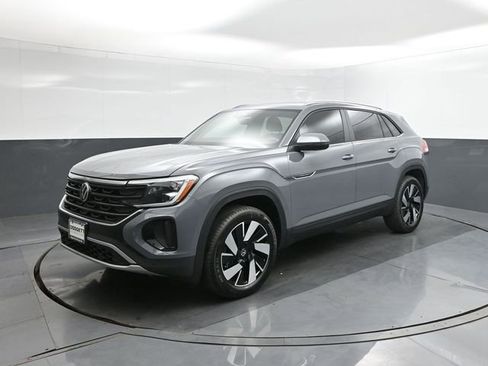 New 2026 Volkswagen Atlas Cross Sport SE FWD image 1