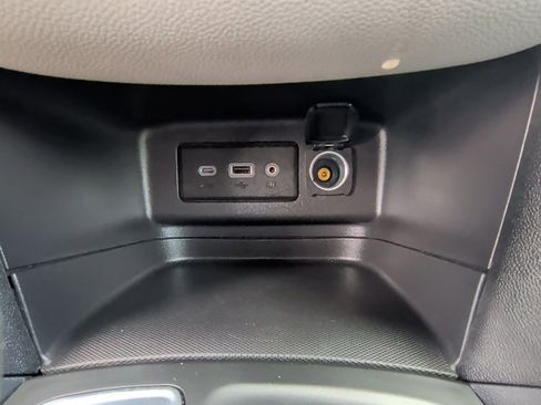 Used 2024 Chevrolet Equinox LT image 27