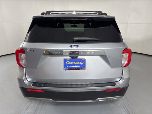 Used 2020 Ford Explorer XLT w/ Equipment Group 202A RWD image 8