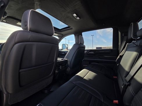 Used 2026 GMC Sierra 2500 AT4X image 27