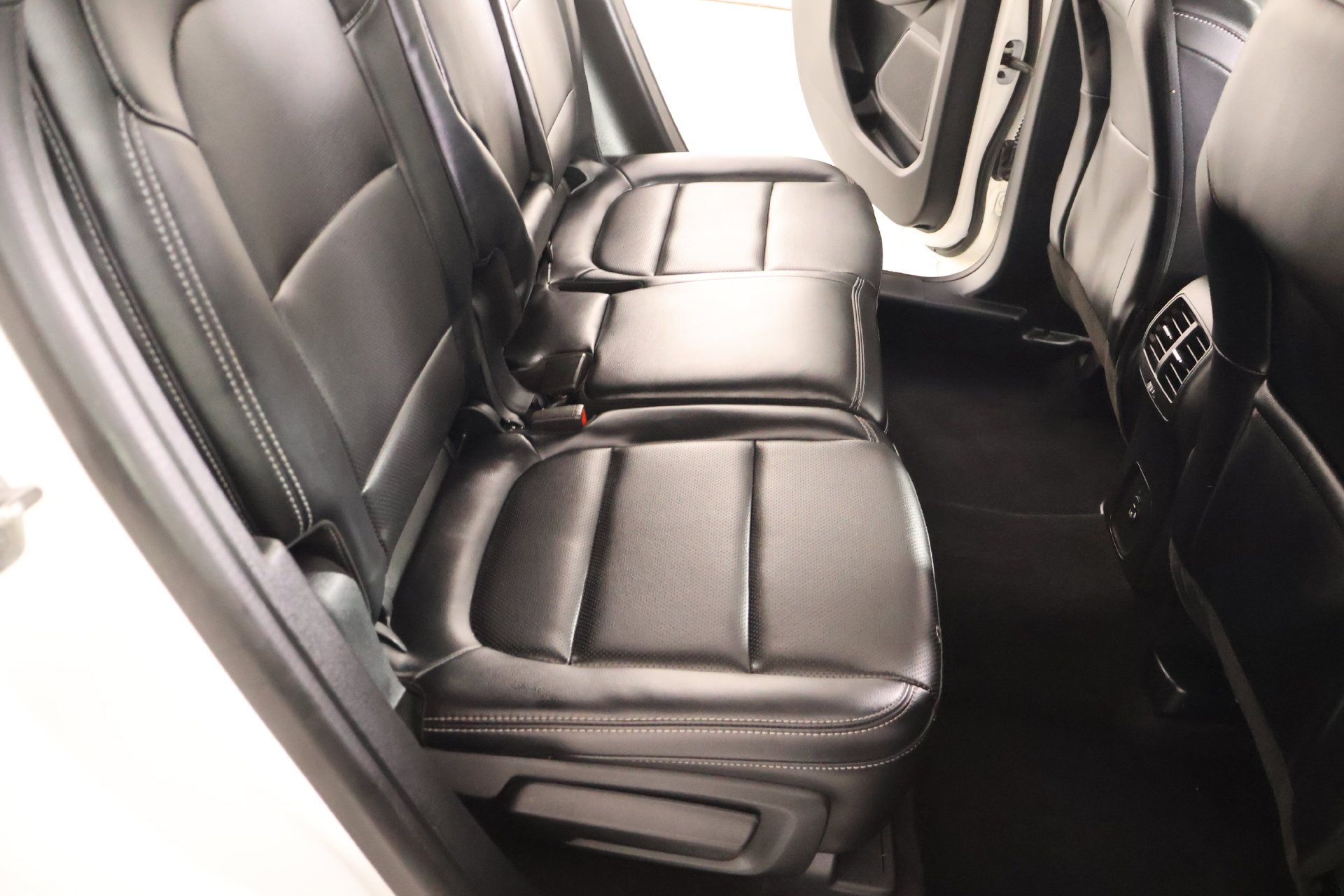 Used 2021 Ford Escape SEL FWD image 14